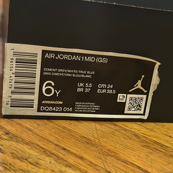 Air Jordan Basketball Shoes - Picture 6 of 6